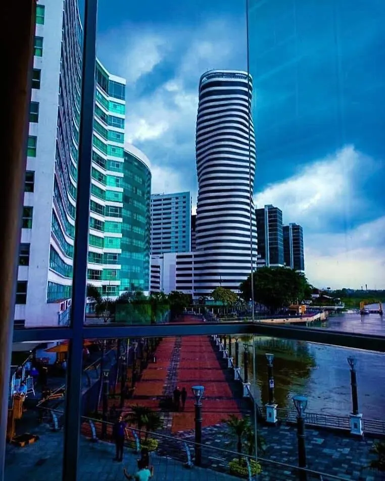 Puerto Santa Ana River View 瓜亚基尔